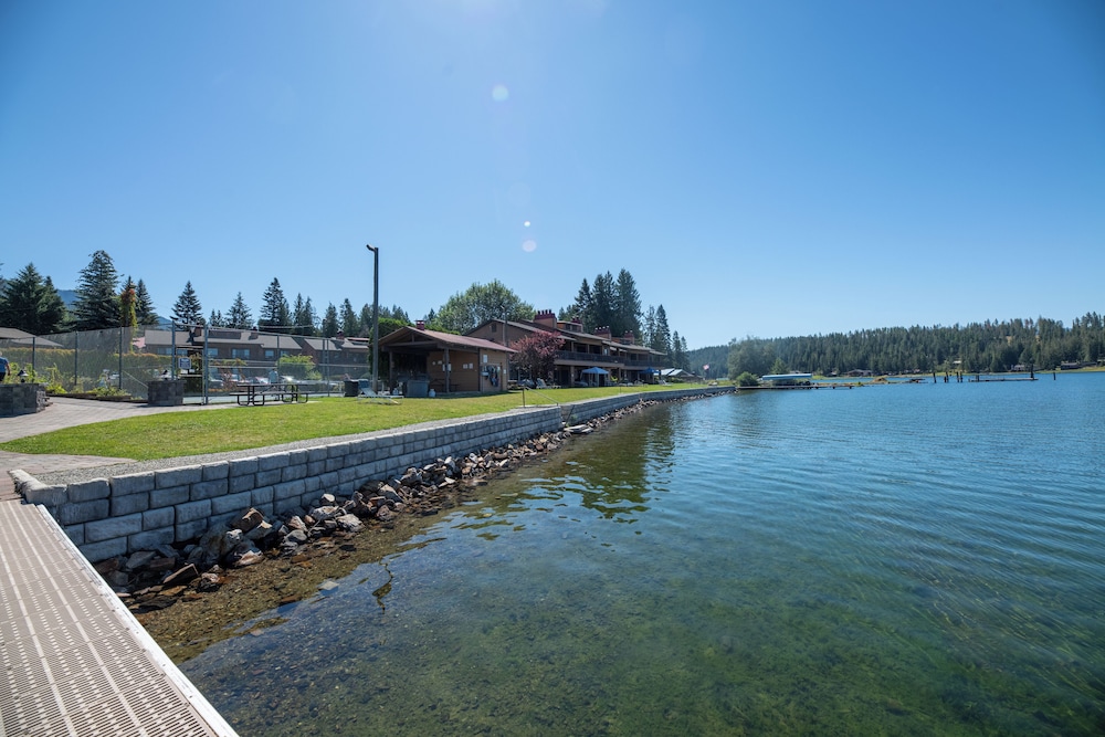 Pend Oreille Shores Resort