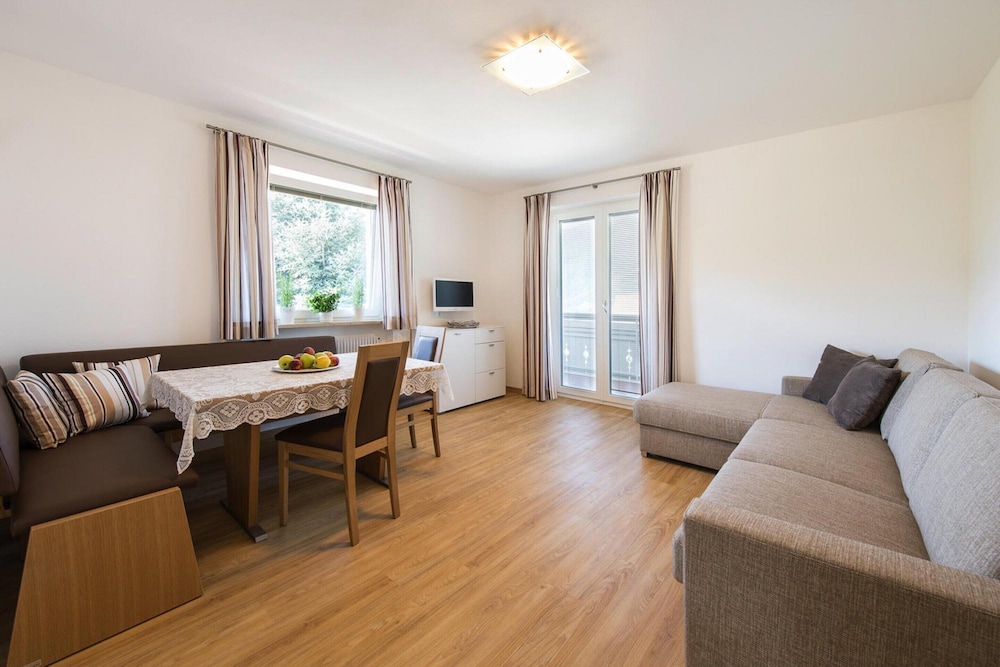 Apartment in Dorf Tirol Near Spronser Lakes view 5