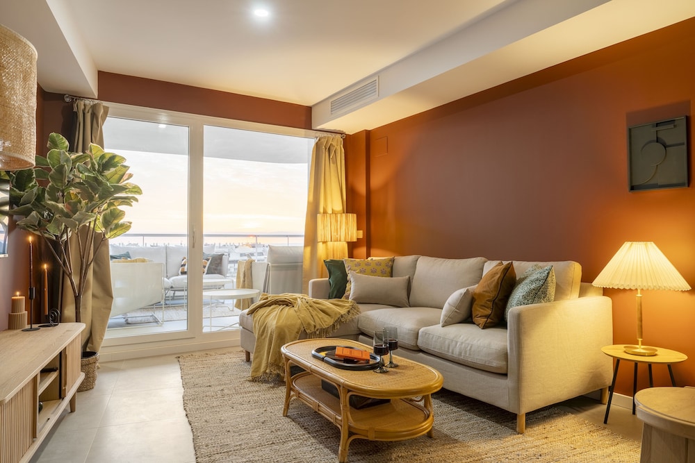 Gran Canet 2BR - Sea Views, Pools & Gym view 5