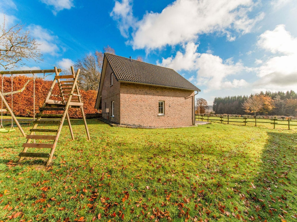 Picture-perfect Holiday Home in Sourbrodt With Garden, BBQ