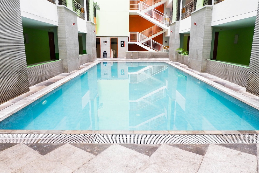 Best Price Studio Near Petra University At High Point Serviced Apartment