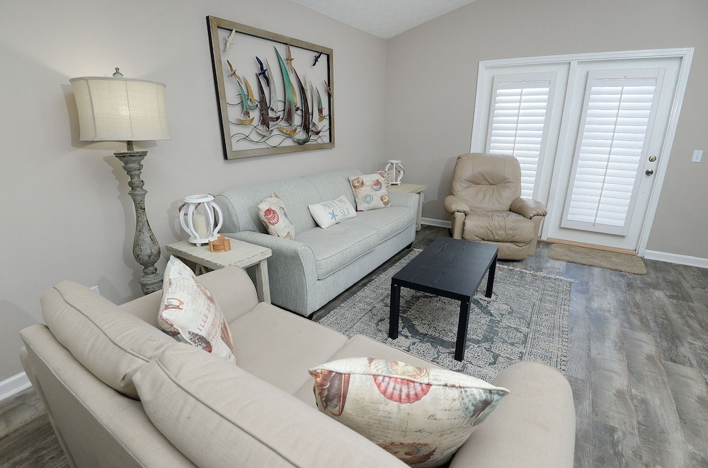 225 Seahorse Way 3 Bedroom Home
