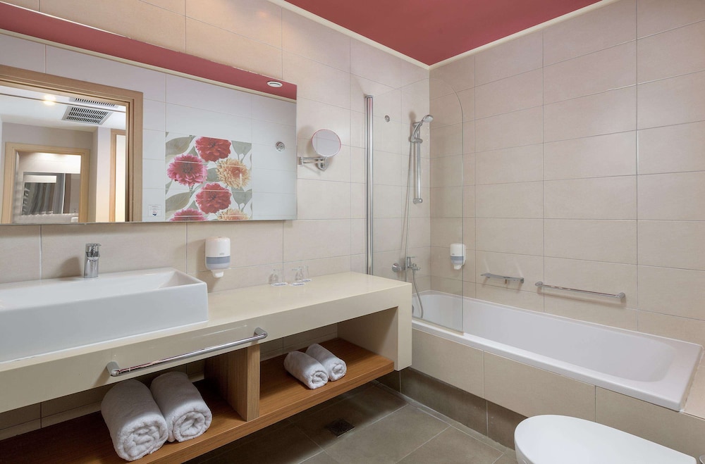 Porto Angeli Beach Resort – All Inclusive