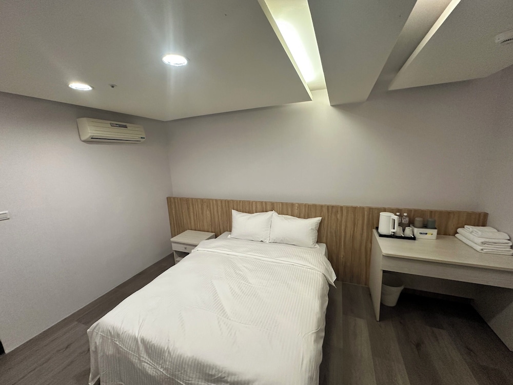 Star Yi Hotel