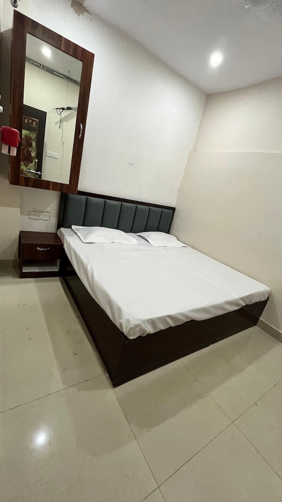 BALAJII GUEST HOUSE