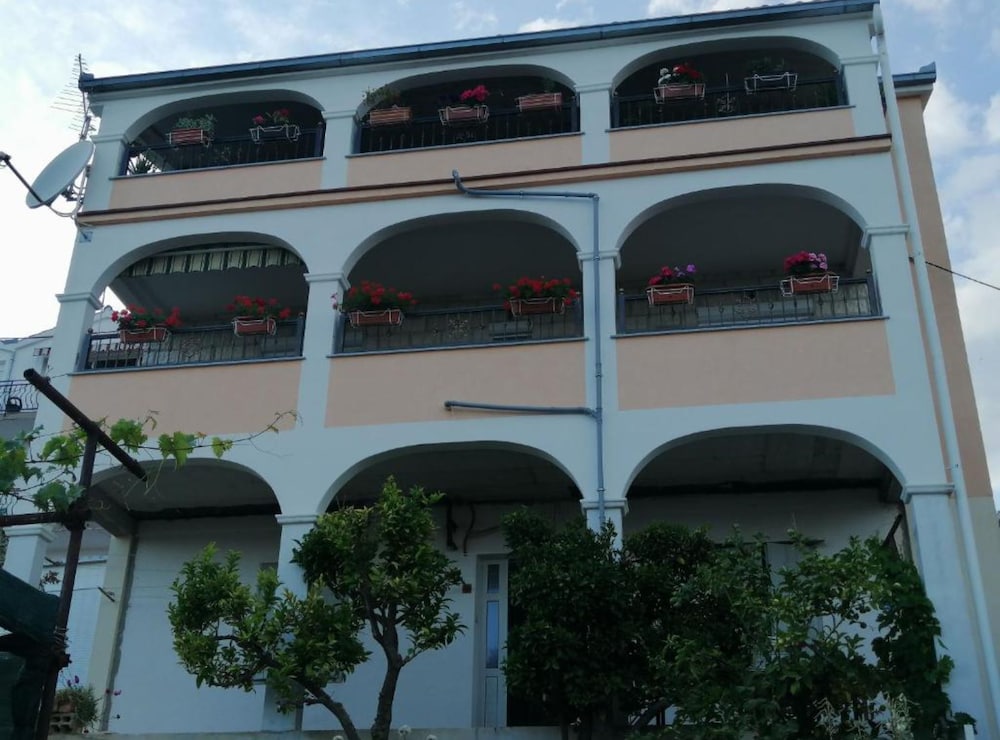 Apartment Libe With Sea View Trogir