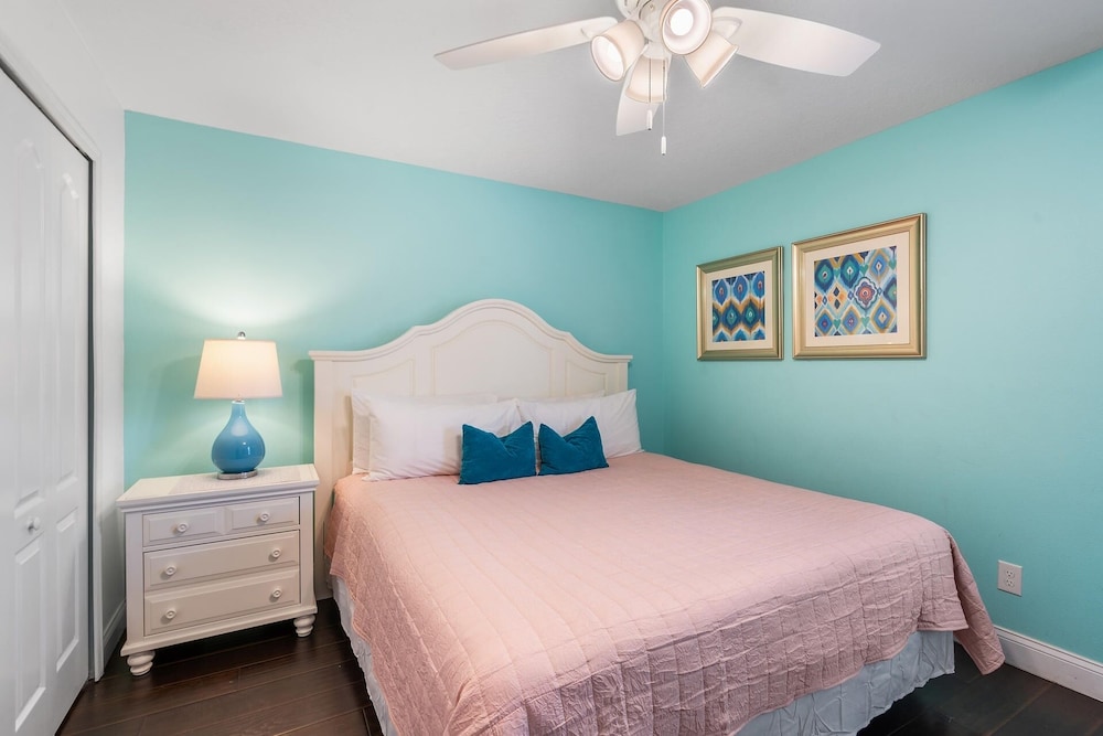 Paradise Palms Resort 6 Bedroom Home with Game Room 6 Home