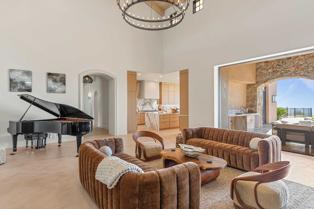 Infinity Pool, Theater, Pickleball + 360 Views Near Lake Poway Sunset Point Estate by Avantstay
