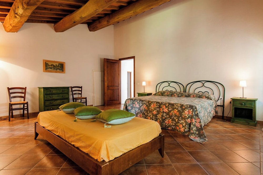 Fattoria Javello Agriturismo La Casaccia
