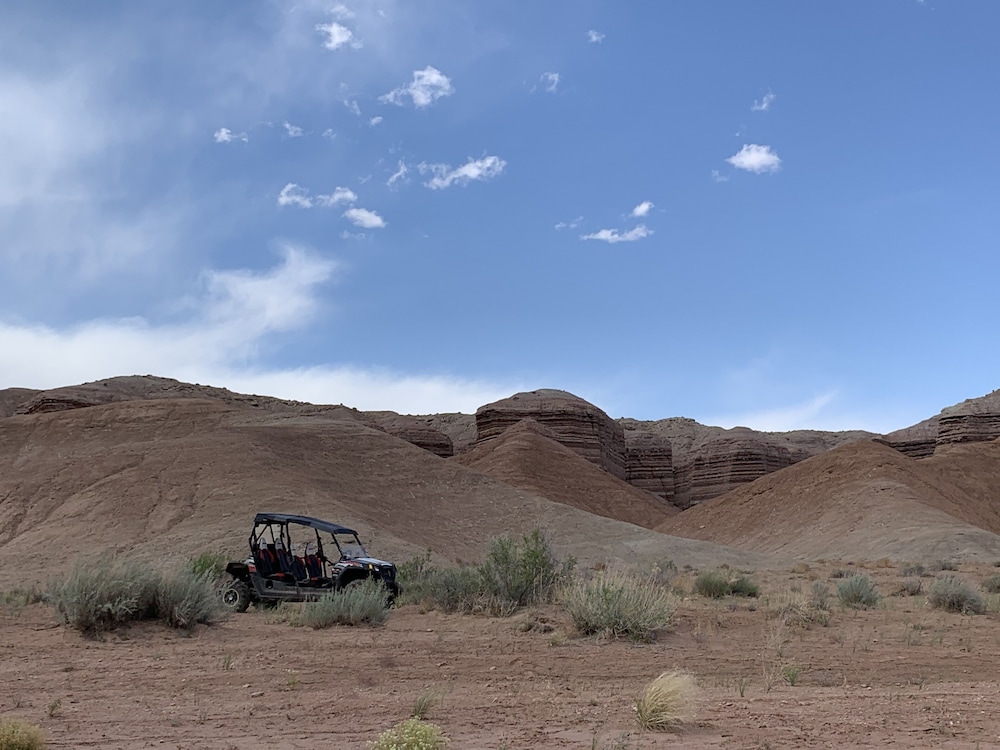 Dukes Slickrock Campground & RV Park