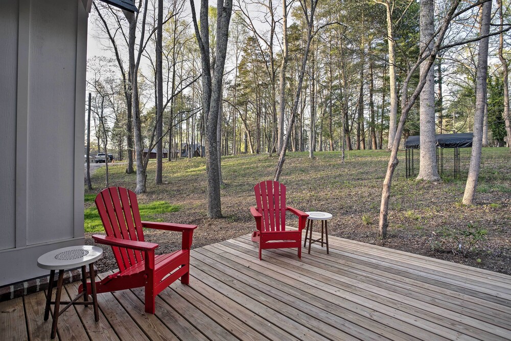 Enchanting Andersonville Home Steps to Norris Lake