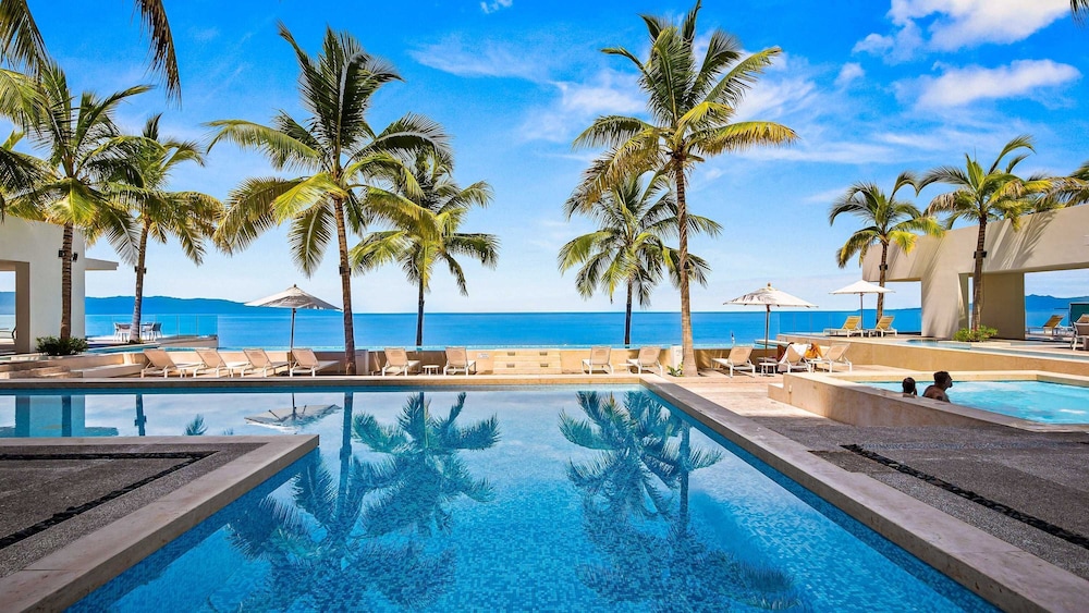 Panoramic Hot Tub Oceanview Luxury 4BR Penthouse