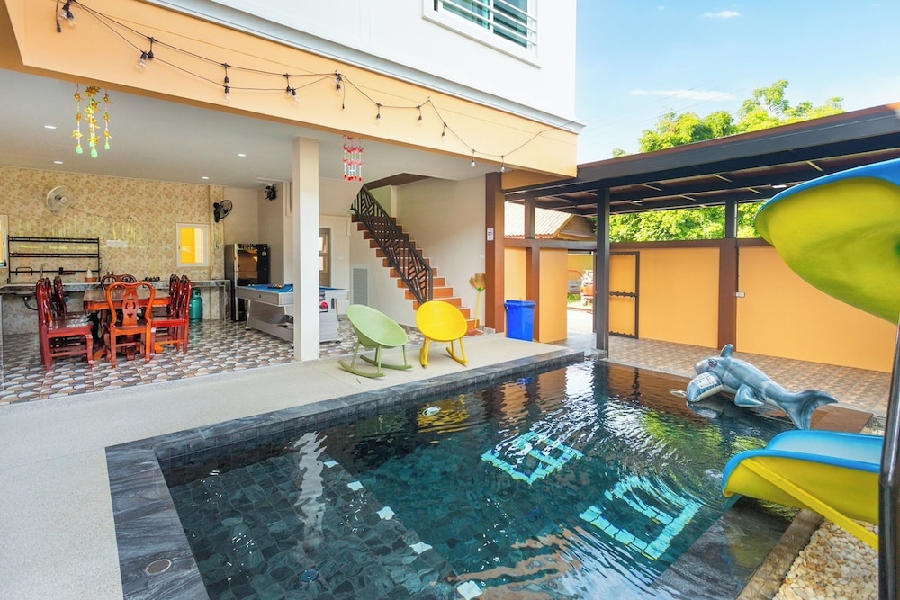 99 Pool Villa