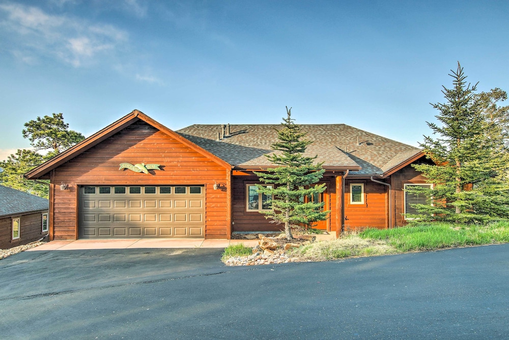 Lake & Mountain Views: Stunning Estes Park Home!