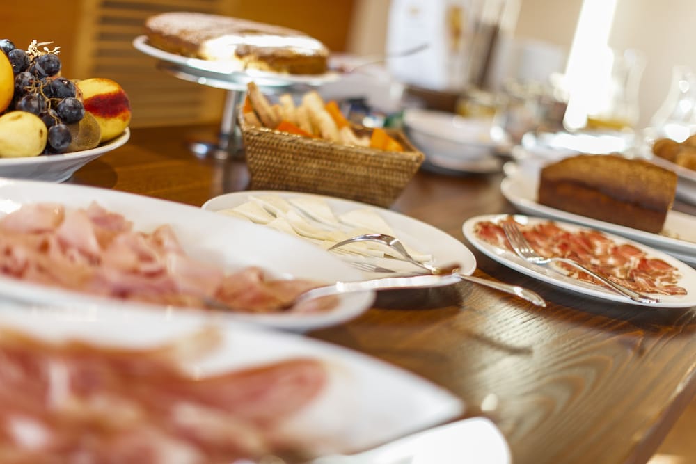 Galaxy Suites 300 Front Unit 3003 - Image 1