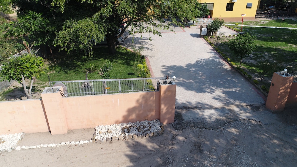 Maun Executive Inn