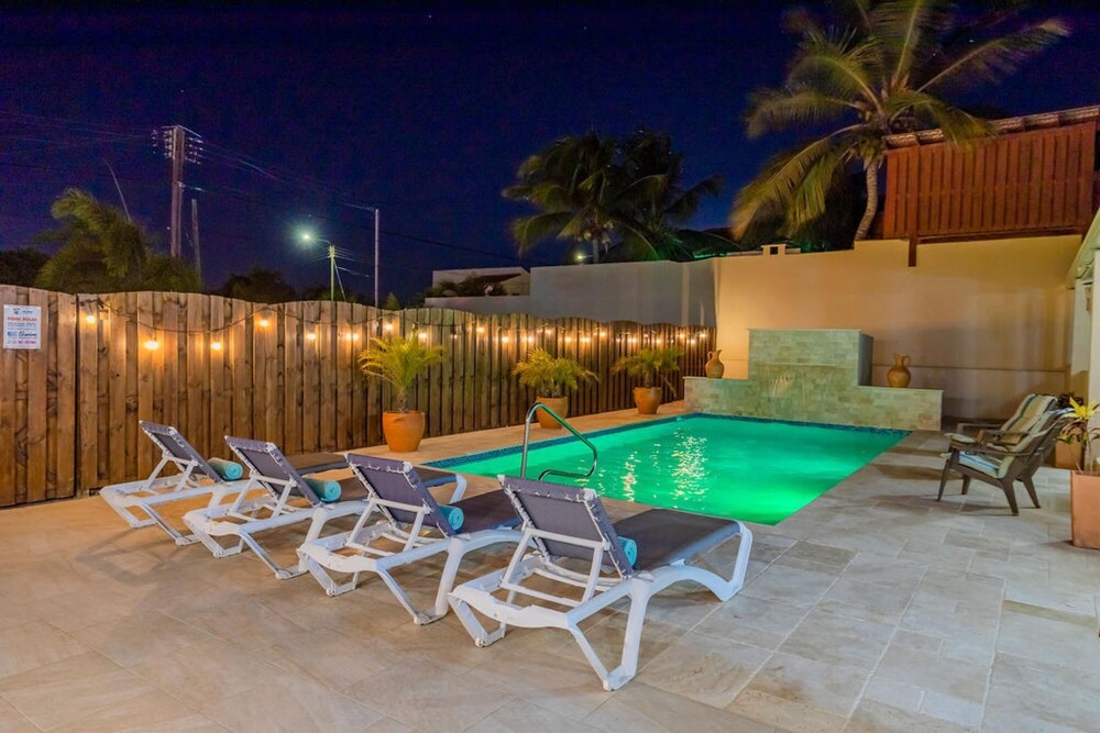 3BR Privatepool - Outdoor Dining - Great Location