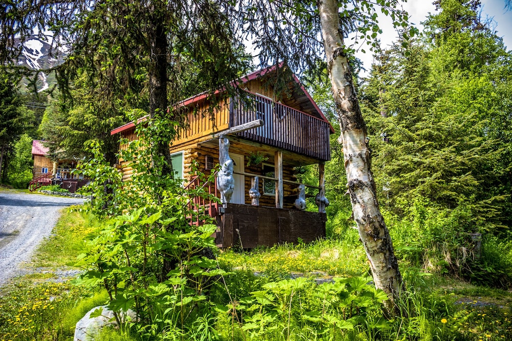 Midnight Sun Log Cabins