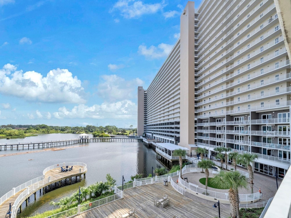 Laketown Wharf 331
