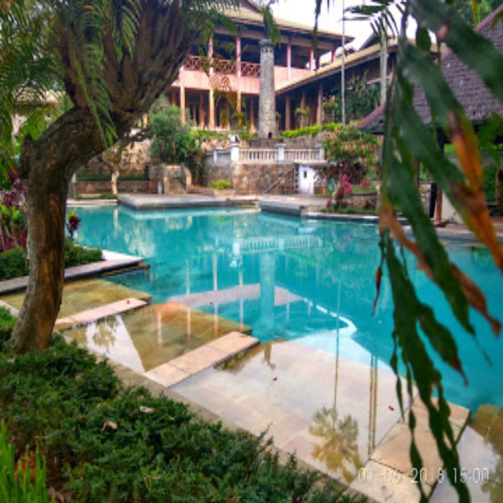 Villa Sasky Ciater Highland