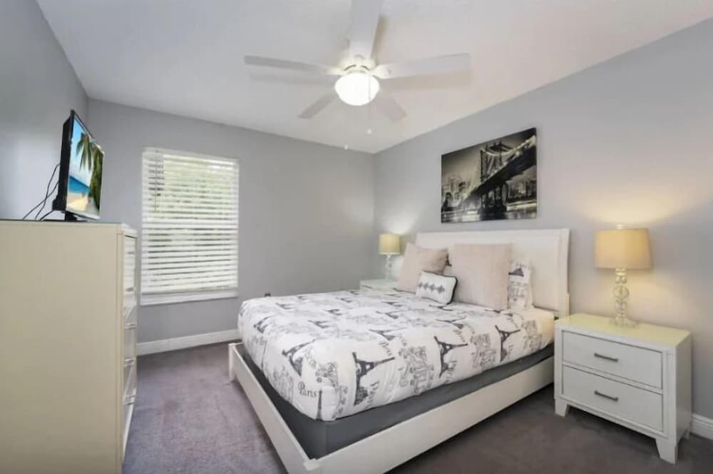 6Br Retreat W/ South Pool, Spa & Game Room Fun - Image 5