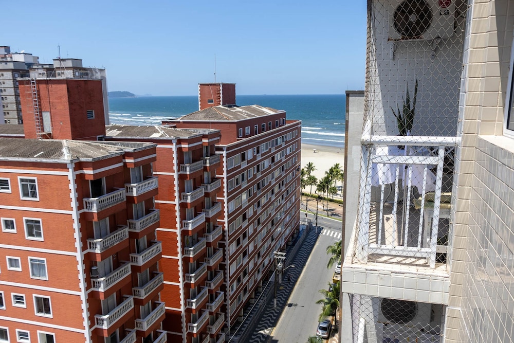 Apto Confort vel a 150m do mar Completo com Lazer