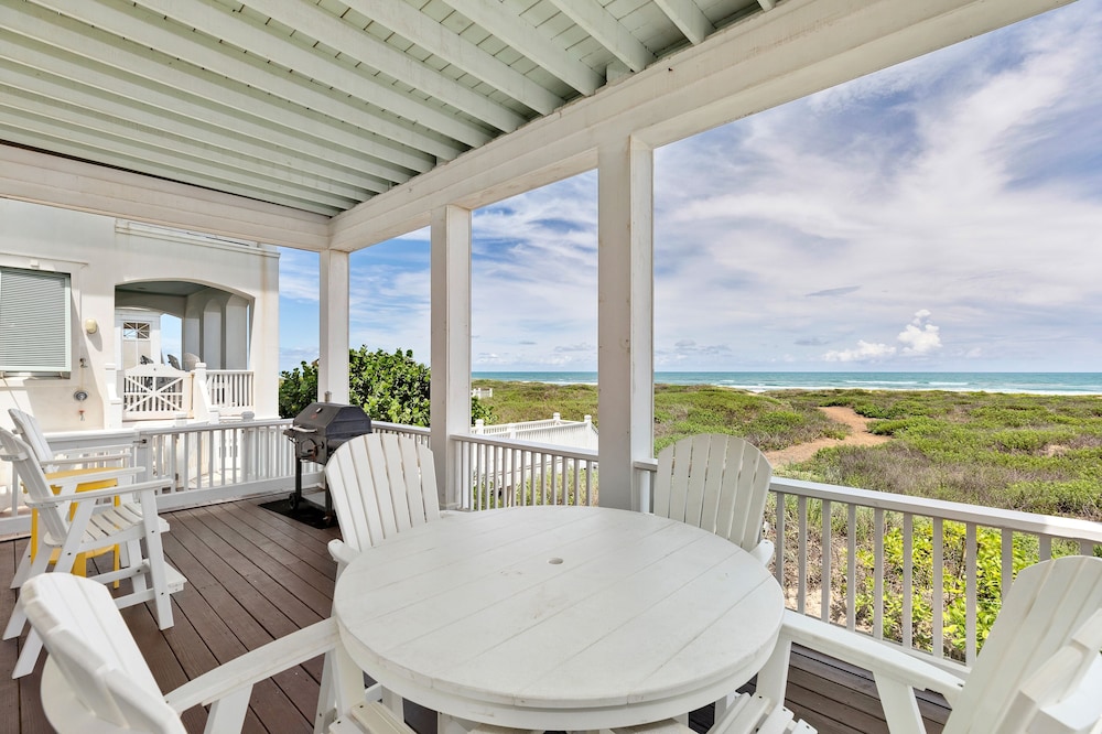 Paradise Found - Private Beachfront House 3 Bedroom Home by RedAwning