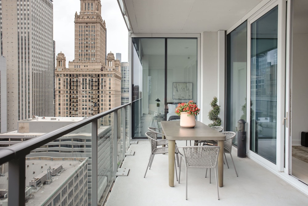 Luxury Downtown 4BR Exclusive Design PH