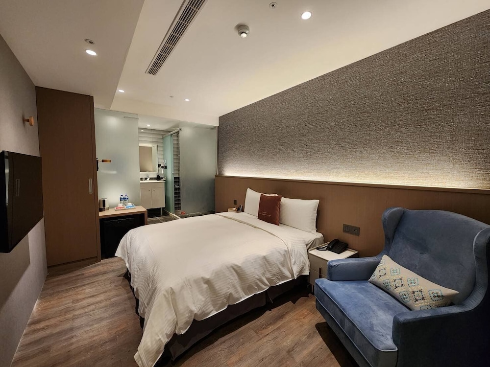 Fun Stay Inn Ximen