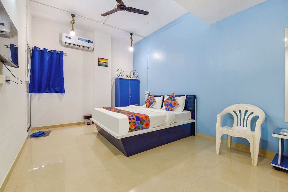 Hotel Solitaire Luxurious AC Rooms Surat