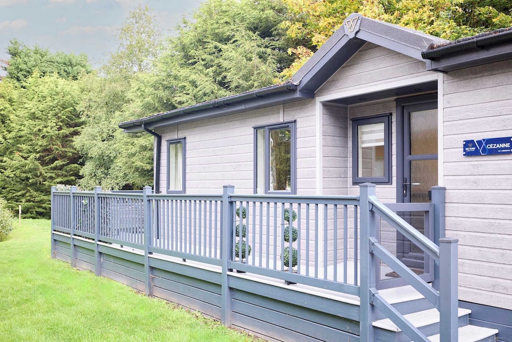 Host Stay Sunbird Lodge