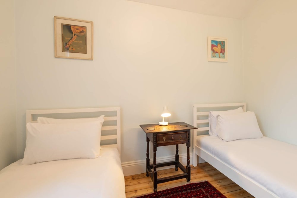 Host Stay Heather House