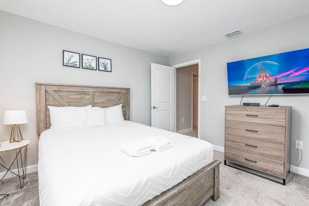 Tvpm-4263pd/sl 5 Bedroom Townhouse by RedAwning view 4