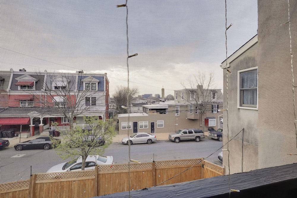 1 Mi to Dtwn Wilmington: Convenient + Cozy Home!