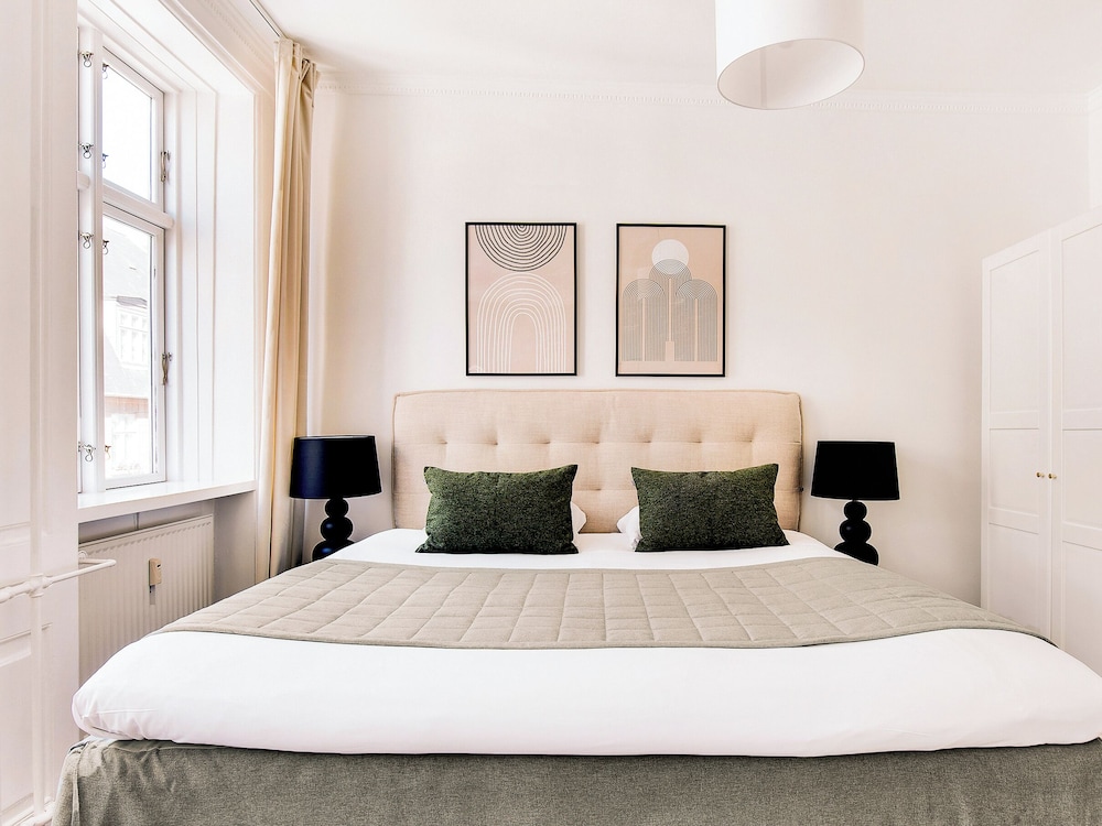 Sanders Regent - Bright Apartment in City Center