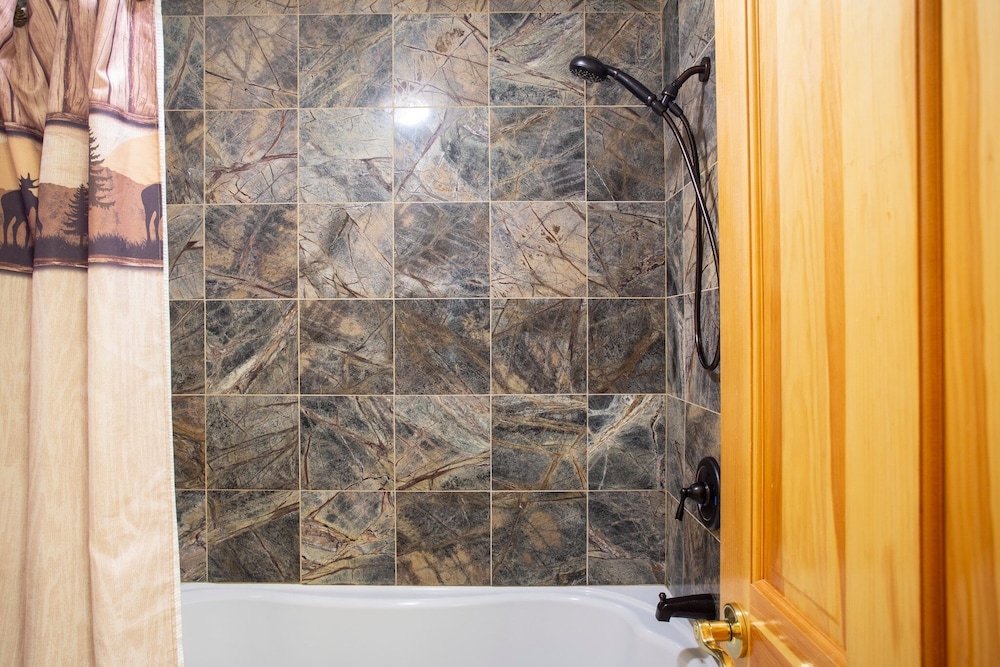 Comstock Lodge - Two Bedroom Condo with Hot Tub #306 2 Condo