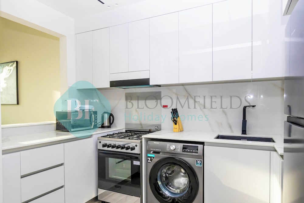 Bloomfields 1Br Binghatti Heights