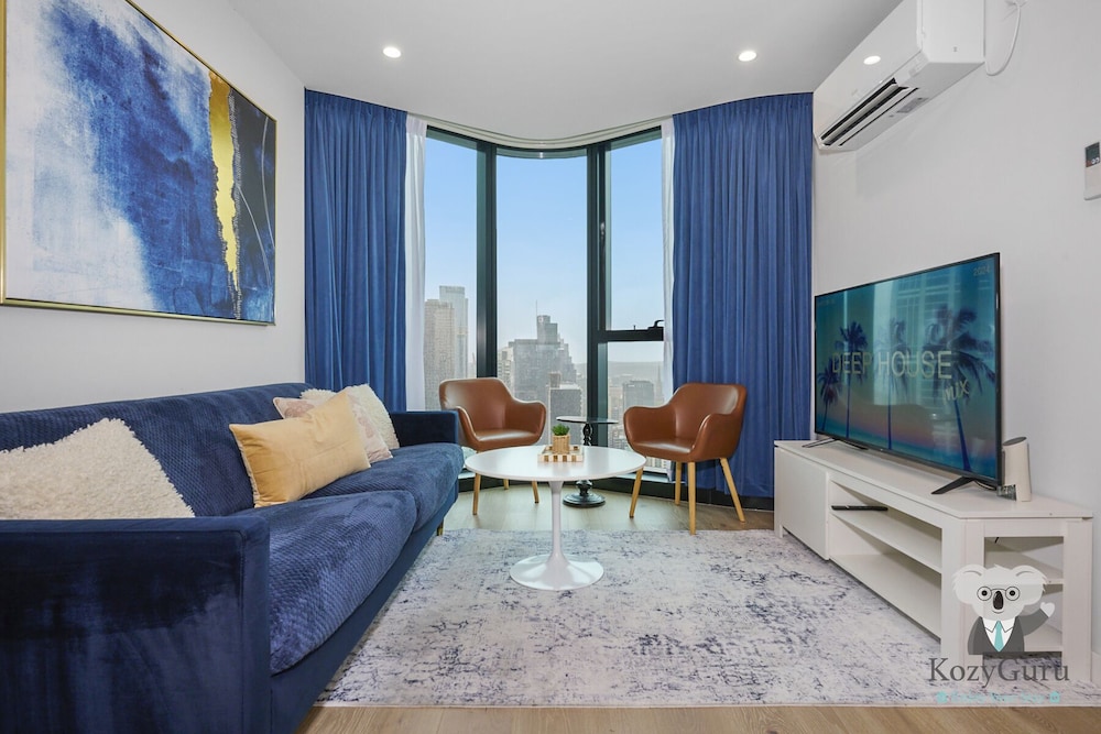Kozyguru | Mel City 2-Bed Apt With Stunning Views