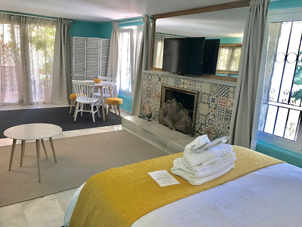Marbella Vacations - Jardines De La Reina Boutique BB - Property Image 4