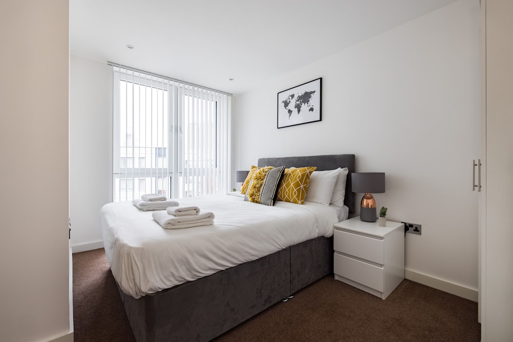 Spacious 2 Bed Flat in Hoxton