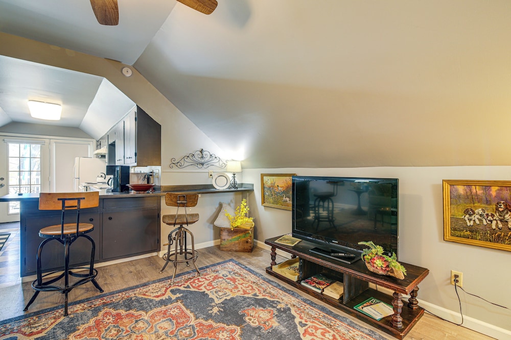 Peaceful Countryside Escape in Covington!