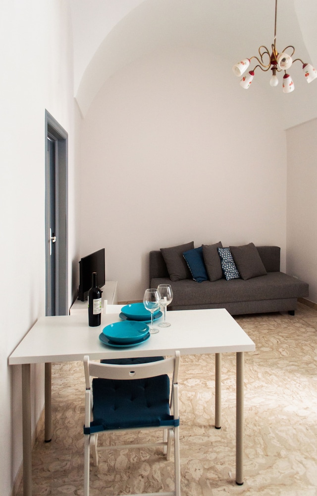Casa Vicolo en Noci — hotel room