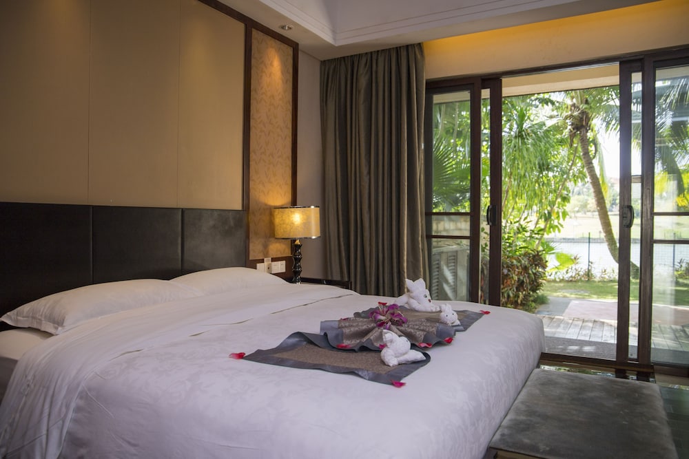 Pearl River Nantian Hot Spring Resort view 5