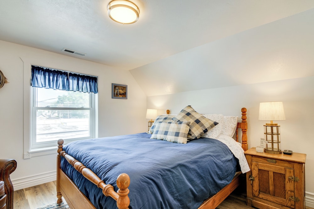 ATV & UTV Parking: Spacious Home in Richfield!