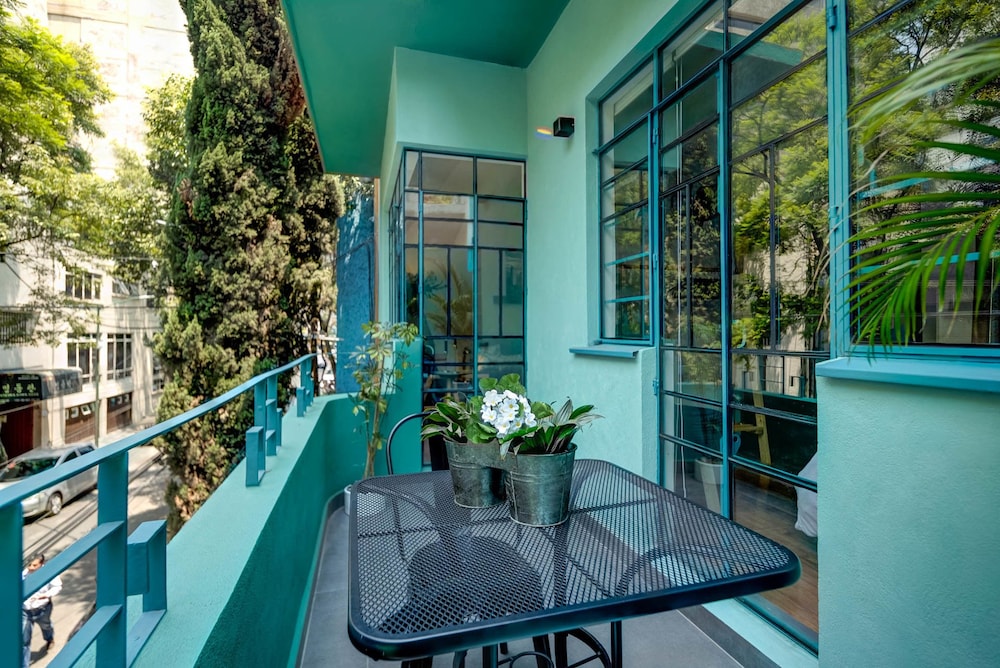 Old School Apartment by Mr.W photo 3