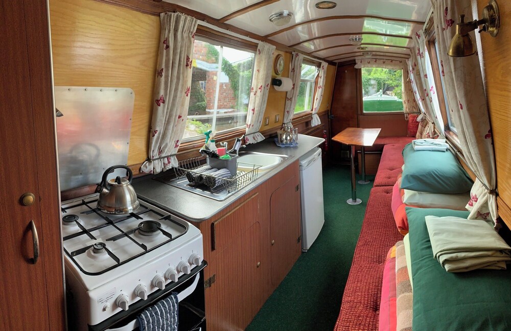 Canal Cove Retreat in Stone