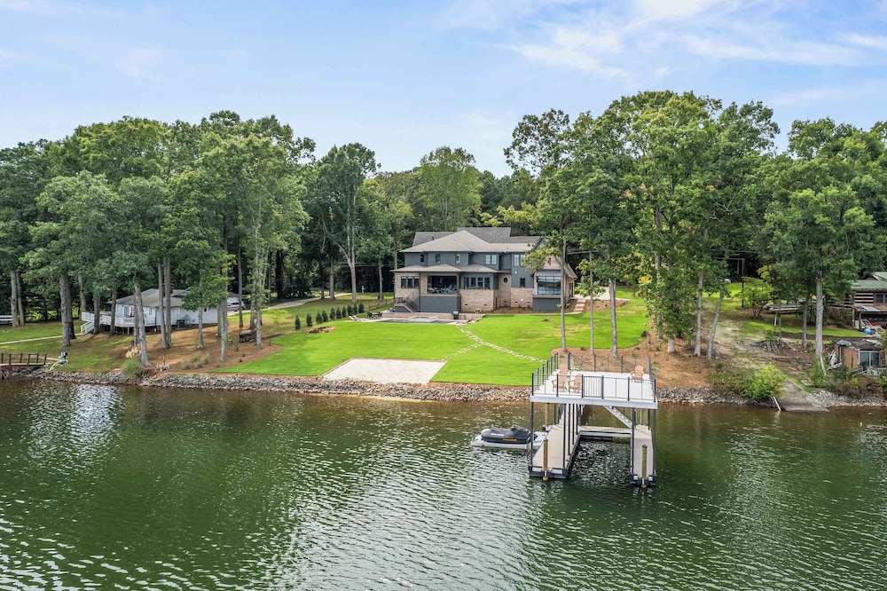 The Retreat at Sunrise Cove