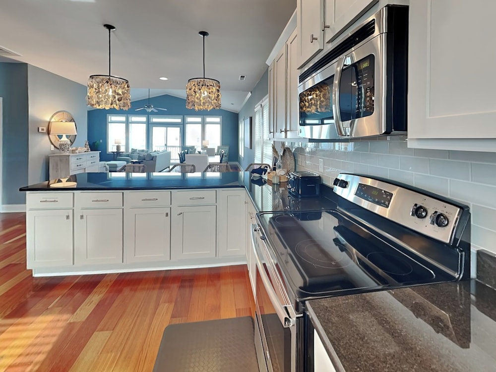 Queens Grant by Topsail Realty
