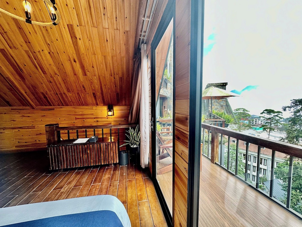 SAPA PINE HILL ECOLODGE