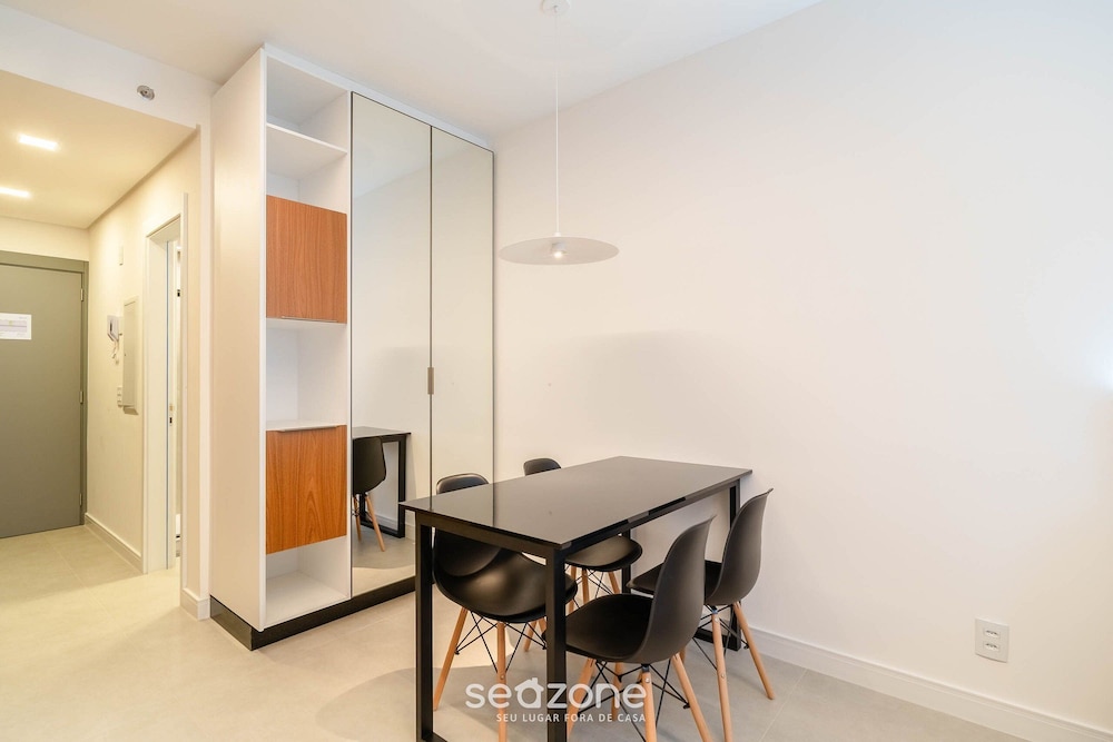 Modern and Fully Equipped Apartments Just Minutes From Lagoa da Conceicao and the Beach - VTD